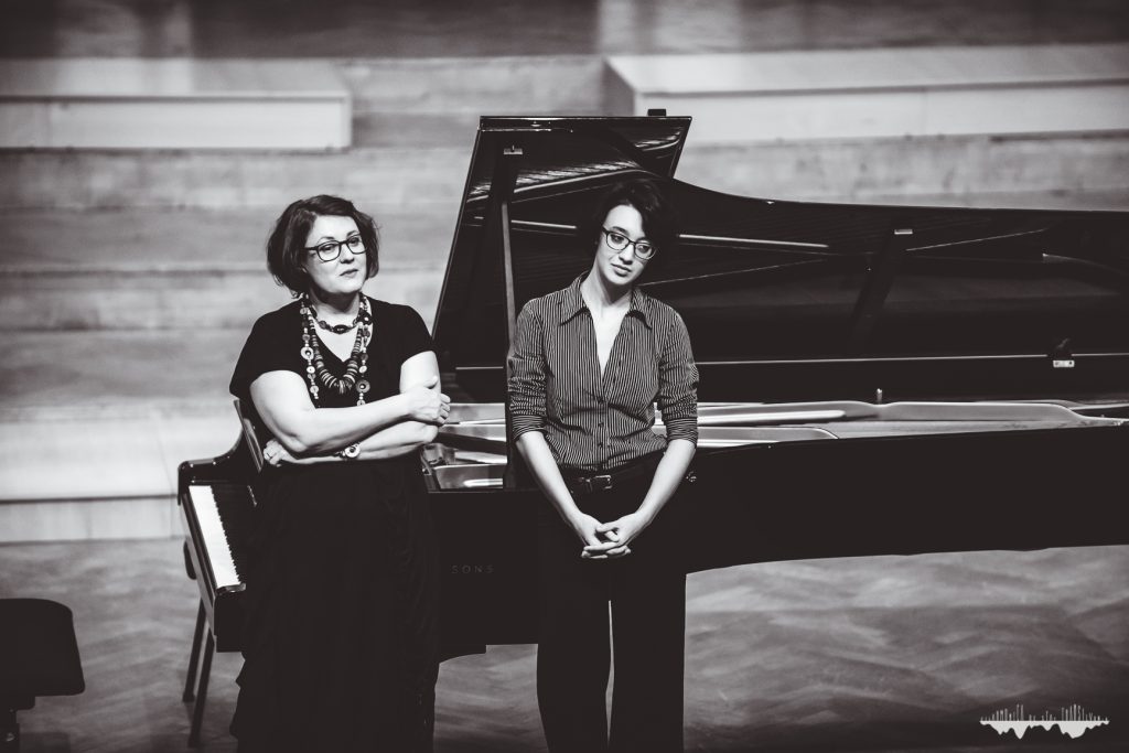 Moment artistic din cadrul "Un elefant la oraș 2024".