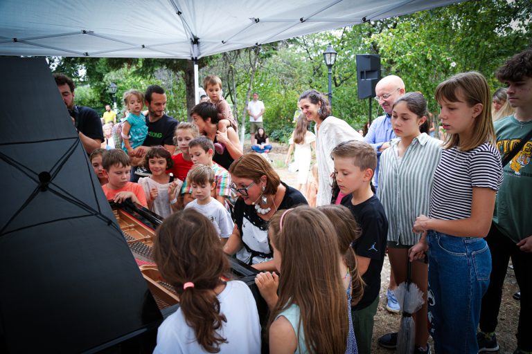 Interpretare pianistică în cadrul Piano Express Locuri ale memoriei 2024.