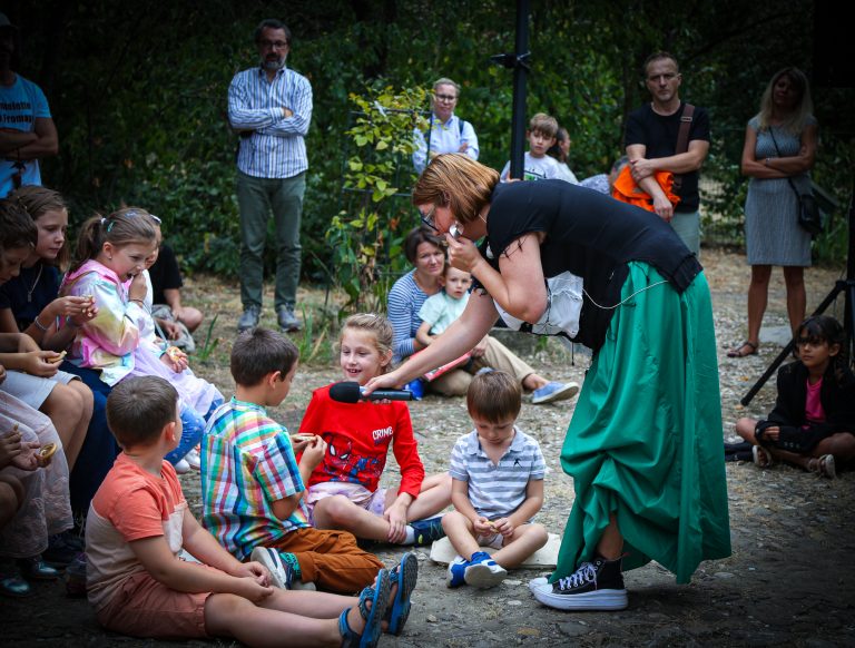 Artiști pe scenă la Piano Express Locuri ale memoriei 2024.