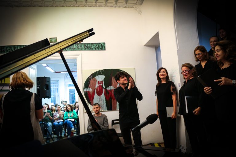 Adriana Toacsen în cadrul evenimentului Piano Express Locuri ale memoriei 2024.